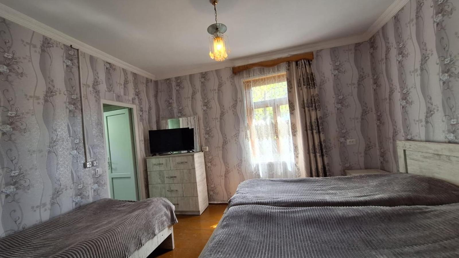 Guest House "Svaneti" Lentekhi Esterno foto