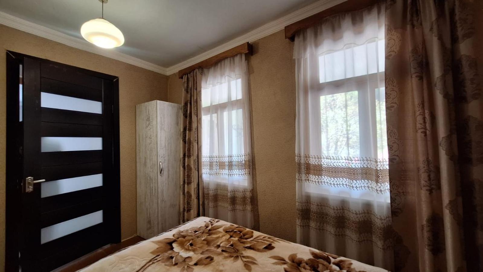 Guest House "Svaneti" Lentekhi Esterno foto