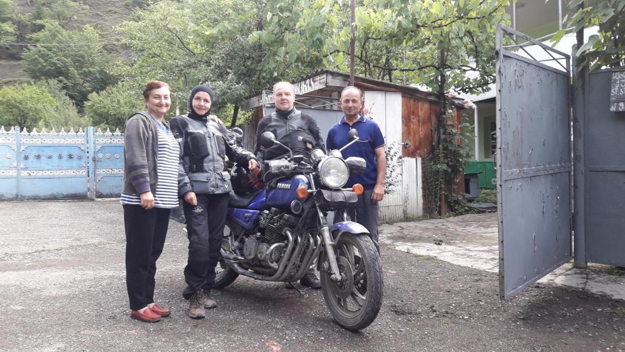 Guest House "Svaneti" Lentekhi Esterno foto